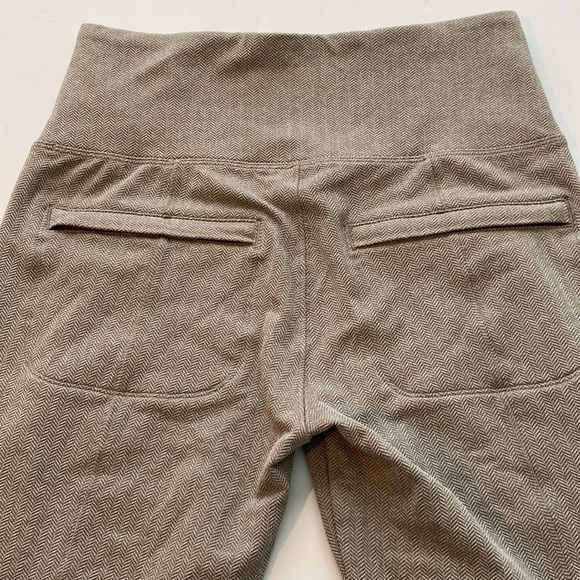 Athleta Delancey herringbone tight leggings, Chevron size small petite - Picture 3 of 13